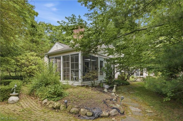 303 Cordelia Street SW, North Canton, OH 44720