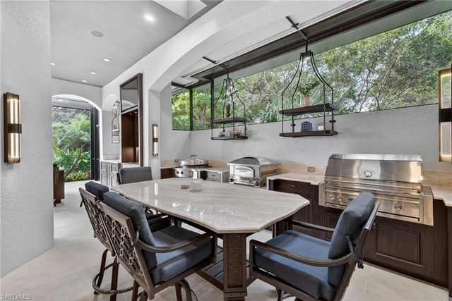 16488 Felicita CT, Naples, FL 34110