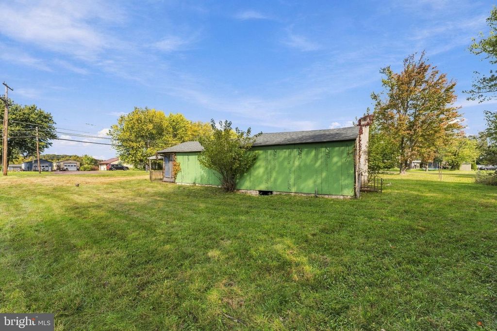 28 ALMONT RD, SELLERSVILLE, PA 18960 — photo 4