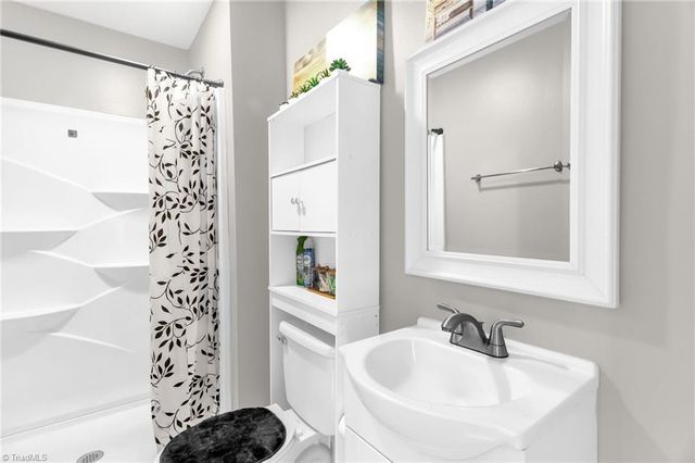 112 Rotary Lane, Thomasville, NC 27360