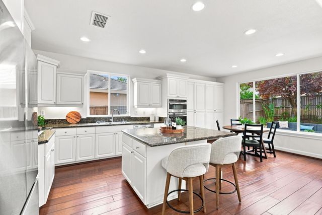 2015 Giles Way, El Dorado Hills, CA 95762