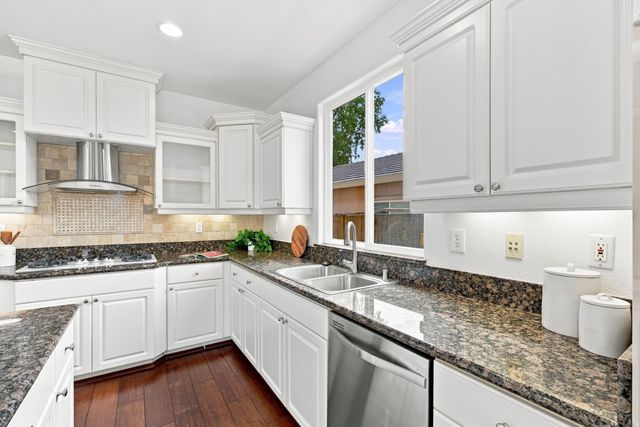 2015 Giles Way, El Dorado Hills, CA 95762