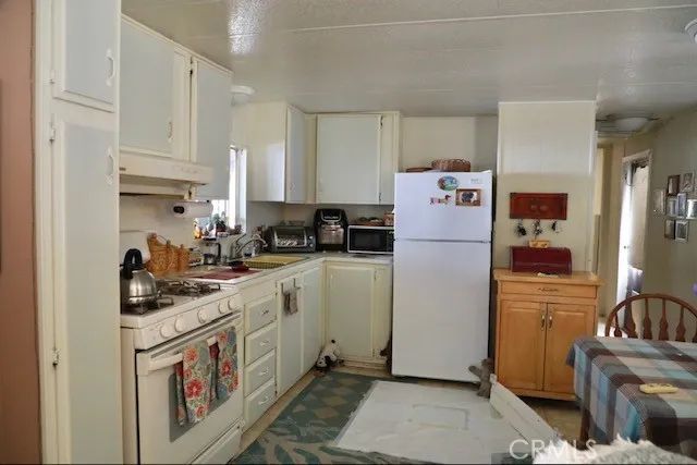 7484 Kickapoo TRL 9, Yucca Valley, CA 92284