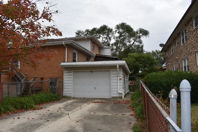 8435 S 81st Avenue 1, Justice, IL 60458