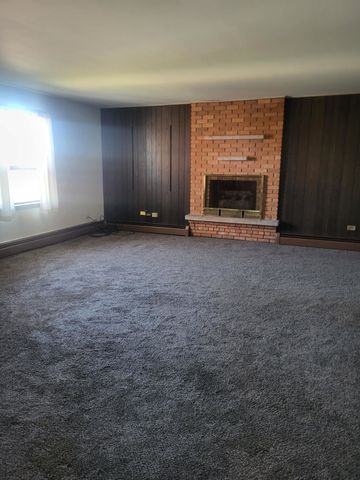 8435 S 81st Avenue 1, Justice, IL 60458
