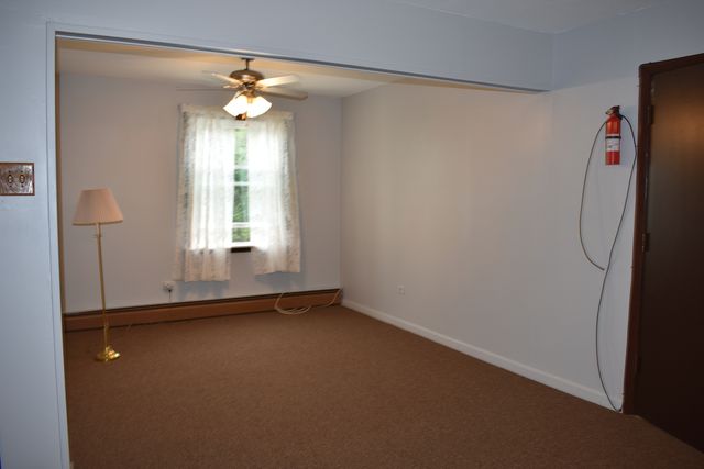 8435 S 81st Avenue 1, Justice, IL 60458