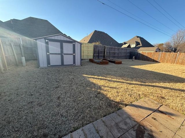 18509 Chestnut Oak Drive, Edmond, OK 73012