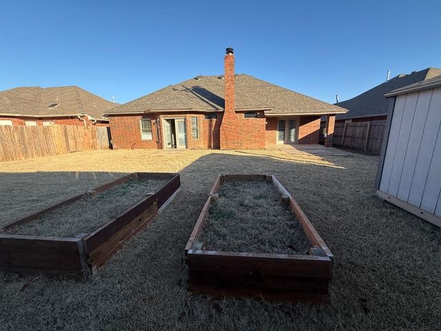 18509 Chestnut Oak Drive, Edmond, OK 73012