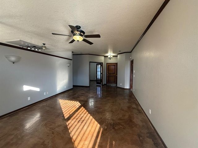 18509 Chestnut Oak Drive, Edmond, OK 73012