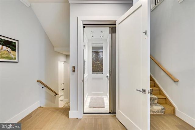 9604 PEMBROKE PL, Vienna, VA 22182