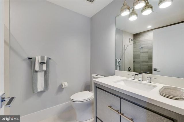 9604 PEMBROKE PL, Vienna, VA 22182