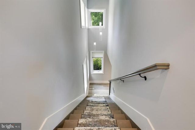 9604 PEMBROKE PL, Vienna, VA 22182