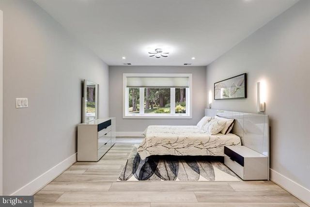 9604 PEMBROKE PL, Vienna, VA 22182