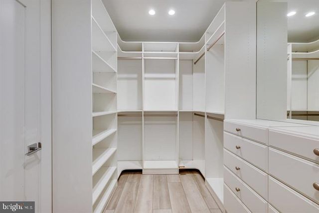 9604 PEMBROKE PL, Vienna, VA 22182