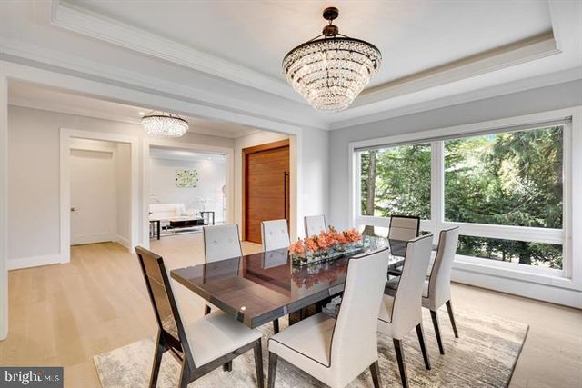 9604 PEMBROKE PL, Vienna, VA 22182