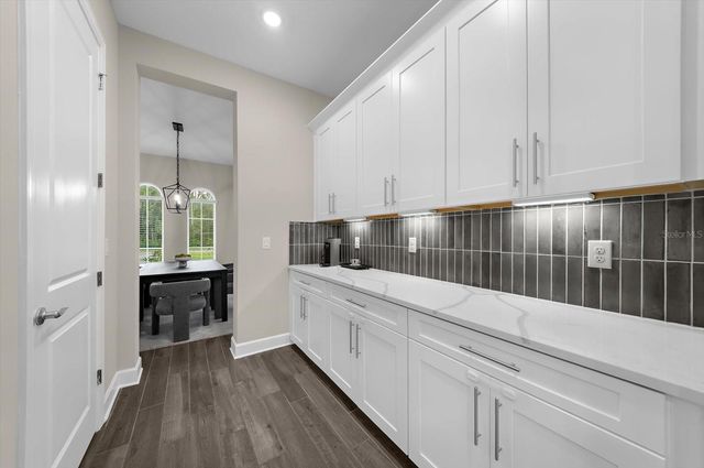 1118 LAKE HANNA DRIVE, Lutz, FL 33549