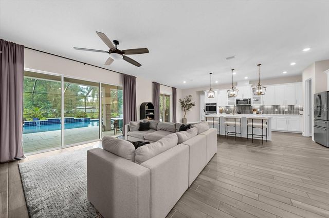 1118 LAKE HANNA DRIVE, Lutz, FL 33549