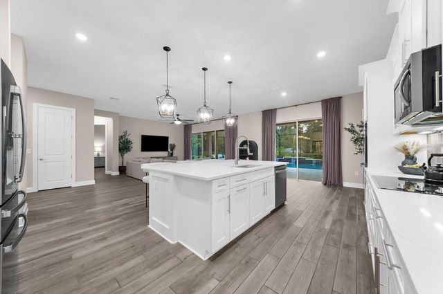 1118 LAKE HANNA DRIVE, Lutz, FL 33549