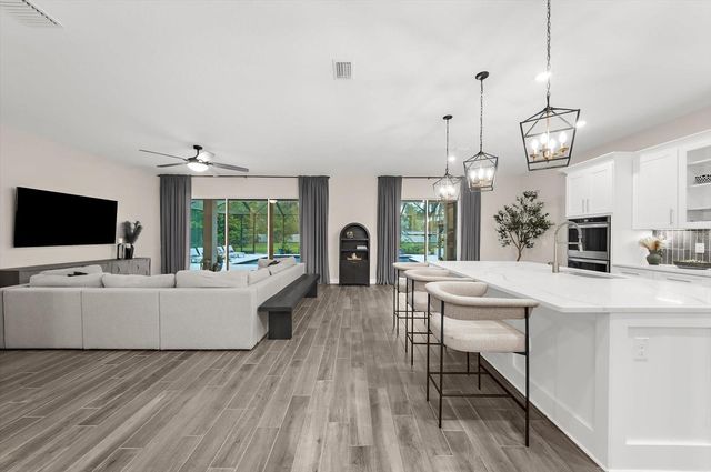 1118 LAKE HANNA DRIVE, Lutz, FL 33549