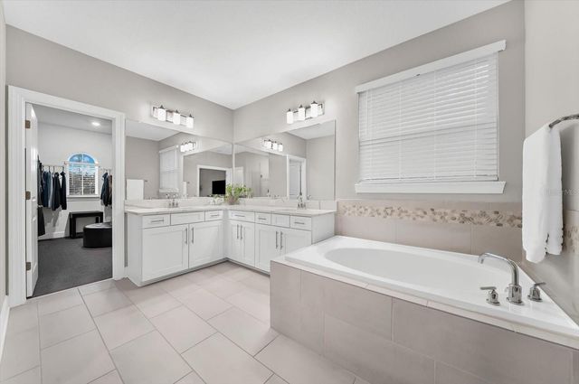 1118 LAKE HANNA DRIVE, Lutz, FL 33549