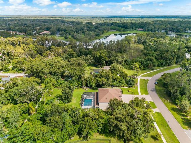 1118 LAKE HANNA DRIVE, Lutz, FL 33549