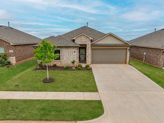 10417 SW 41st Place, Mustang, OK 73064