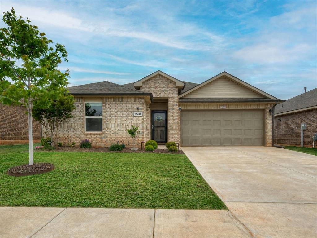 Image 1 of property listing at 10417 SW 41st Place, Mustang, OK 73064