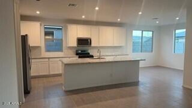 19020 W STELLA Avenue, Waddell, AZ 85355