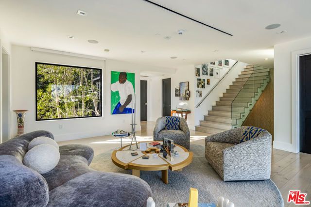 8080 Laurel View Drive, West Hollywood, CA 90069