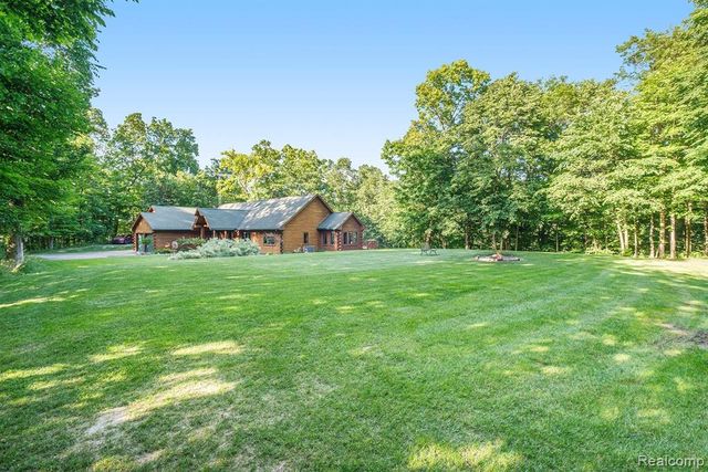 4693 Hegel Road, Goodrich, MI 48438