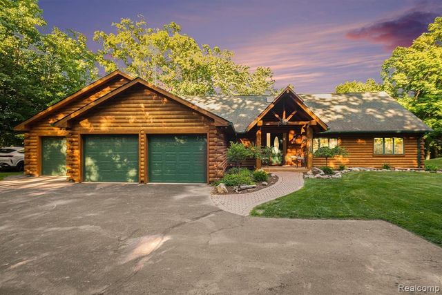 4693 Hegel Road, Goodrich, MI 48438