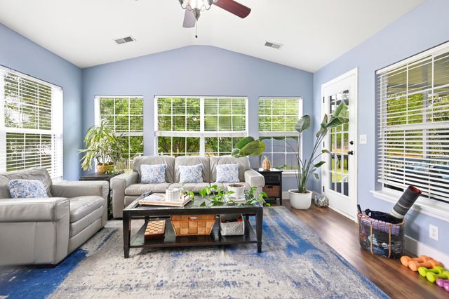 1820 Palmetto Isle Drive, Mount Pleasant, SC 29466