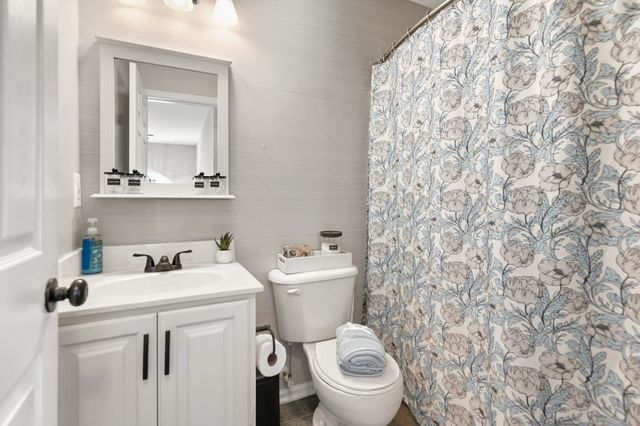 1820 Palmetto Isle Drive, Mount Pleasant, SC 29466