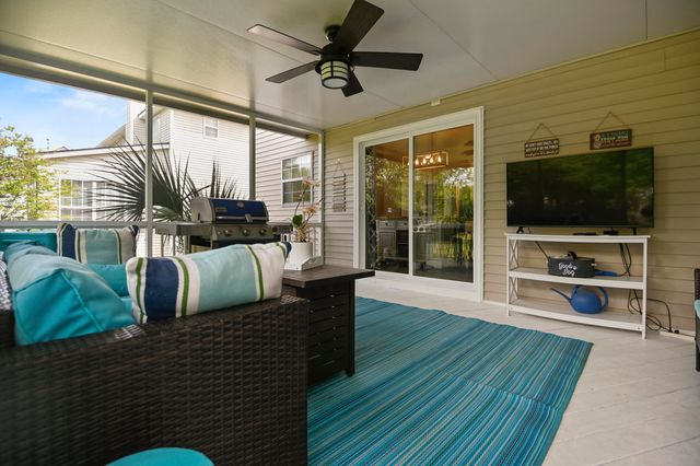 1820 Palmetto Isle Drive, Mount Pleasant, SC 29466