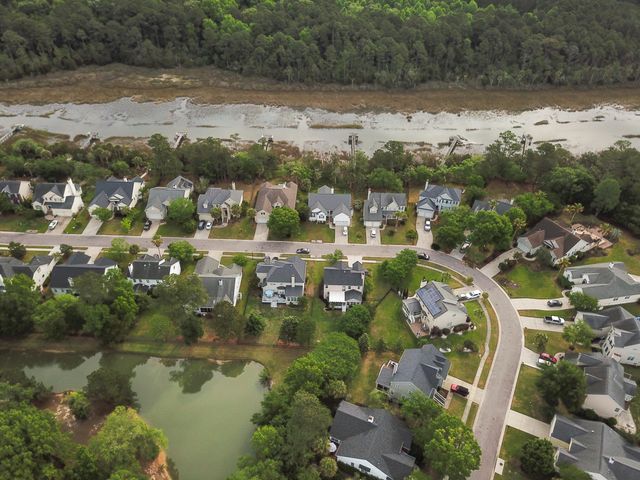 1820 Palmetto Isle Drive, Mount Pleasant, SC 29466