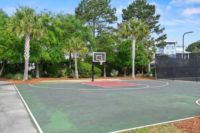 1820 Palmetto Isle Drive, Mount Pleasant, SC 29466