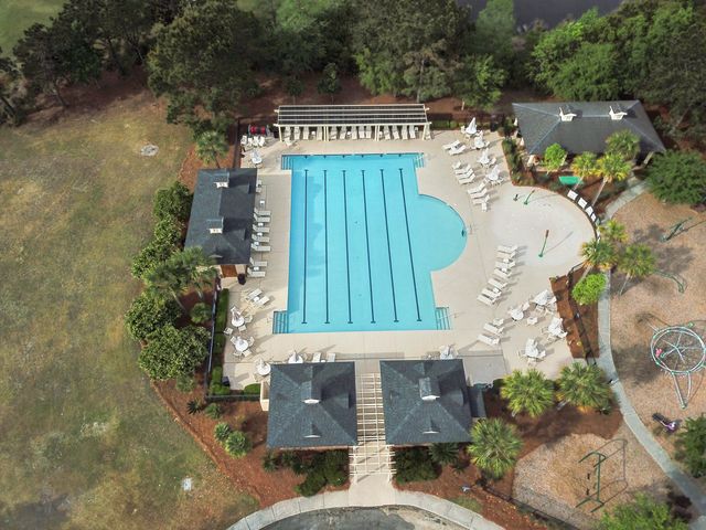 1820 Palmetto Isle Drive, Mount Pleasant, SC 29466