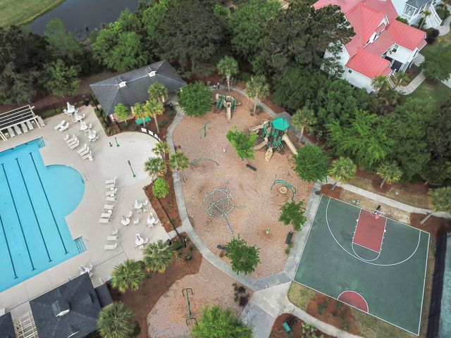1820 Palmetto Isle Drive, Mount Pleasant, SC 29466