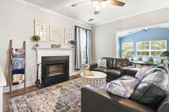 1820 Palmetto Isle Drive, Mount Pleasant, SC 29466