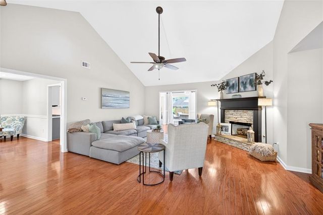 7910 Timberline Overlook, Cumming, GA 30041