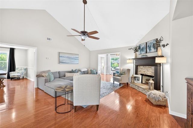 7910 Timberline Overlook, Cumming, GA 30041