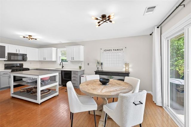 7910 Timberline Overlook, Cumming, GA 30041