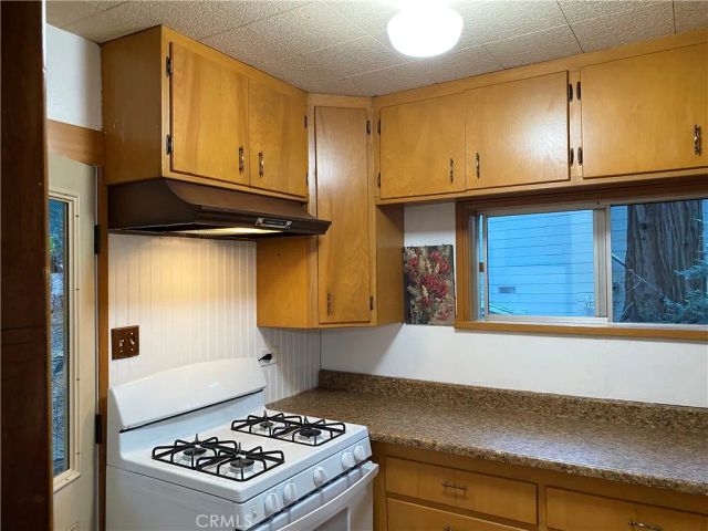 23719 Bowl Road, Crestline, CA 92325