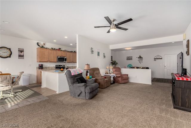 7927 Crested Starling Court, North Las Vegas, NV 89084