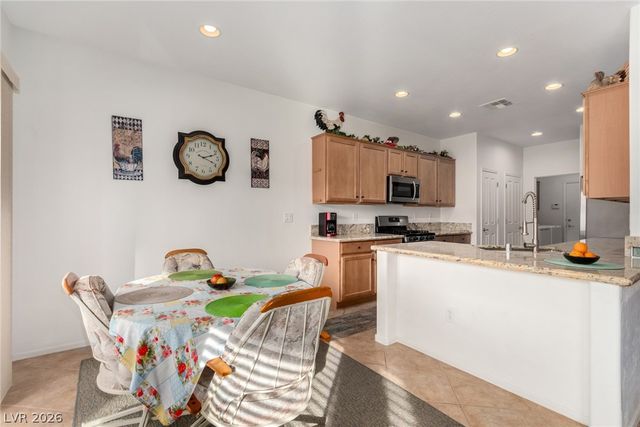 7927 Crested Starling Court, North Las Vegas, NV 89084