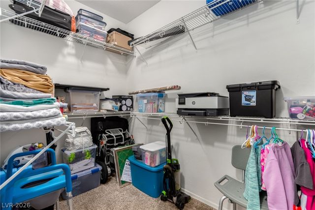 7927 Crested Starling Court, North Las Vegas, NV 89084