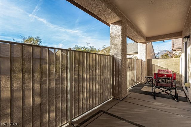7927 Crested Starling Court, North Las Vegas, NV 89084