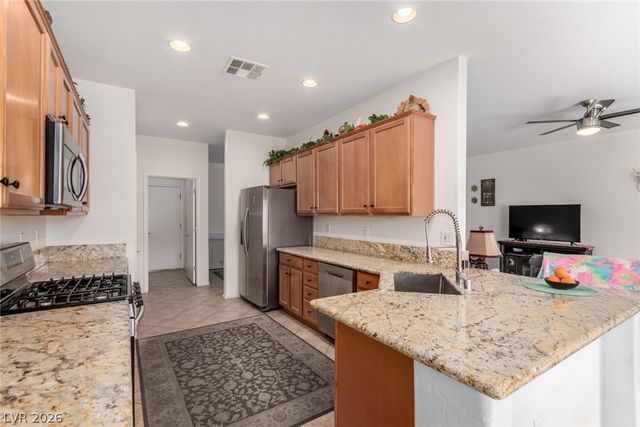 7927 Crested Starling Court, North Las Vegas, NV 89084
