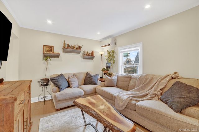 1408 Henry Avenue, Mamaroneck, NY 10543