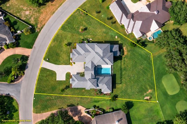 27009 Masters PKWY, Spicewood, TX 78669